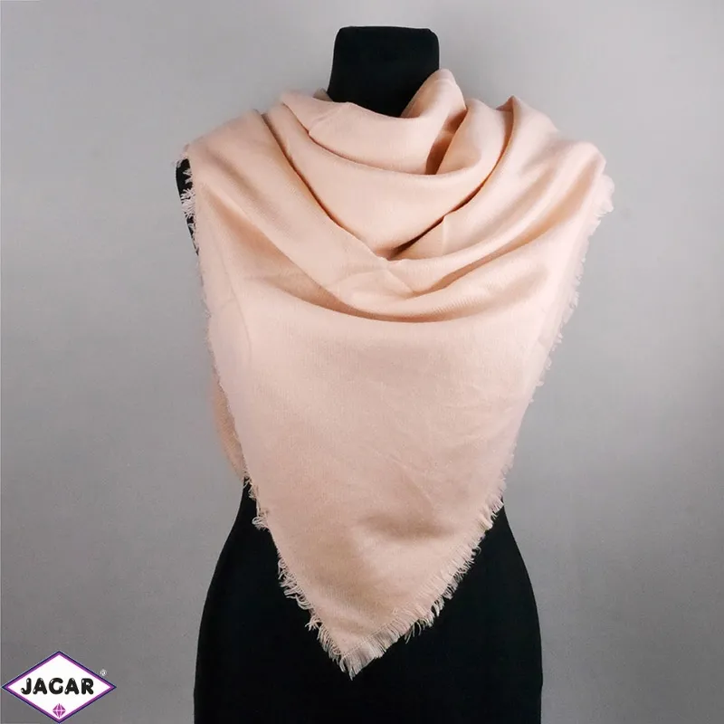 Chusta z domieszką wełny - 140x140cm - WO819 Chusta z domieszką wełny - 140x140cm - WO819
