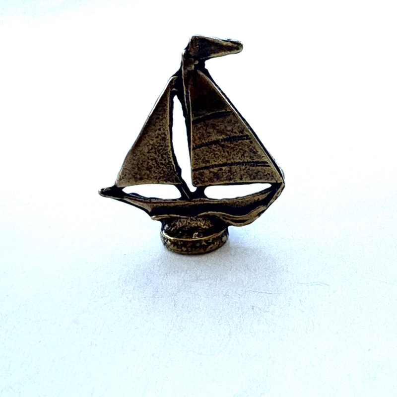 Figurka metalowa - żaglówka - FR1