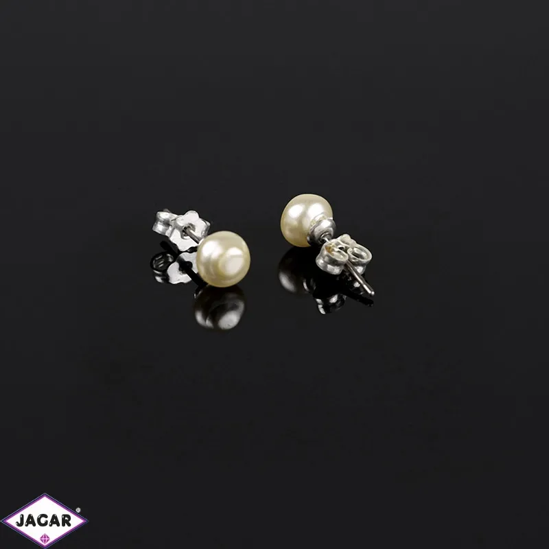 Kolczyki czeskie perła ecru 0,6cm 48/7 EA2819 Kolczyki czeskie perła ecru 0,6cm 48/7 EA2819