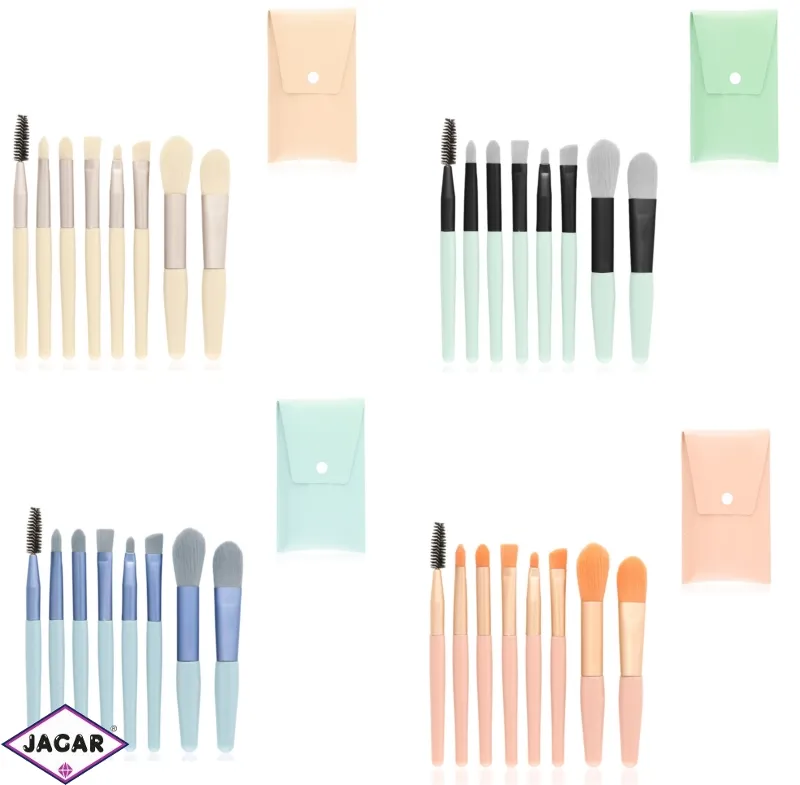 Zestaw pędzli do makijażu w etui mix - MUP321 Zestaw pędzli do makijażu w etui mix - MUP321